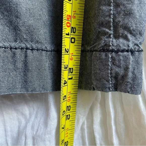 >90%OFF❣️ BCBG Maxazria Kendra Chambray Cropped Pants, 28 - Picture 10 of 12